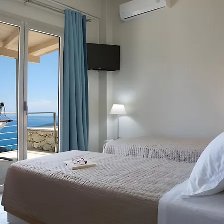 Sunny Ilios Over Mikros * Fternon